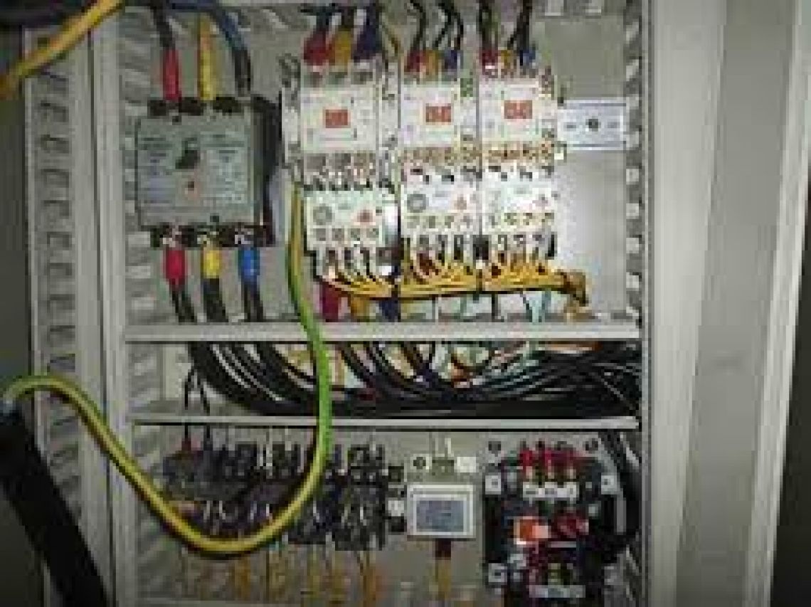 Tukang instalasi listrik di bali